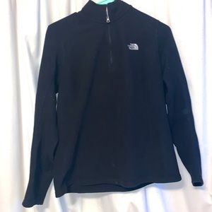 Black North Face quarter zip L
